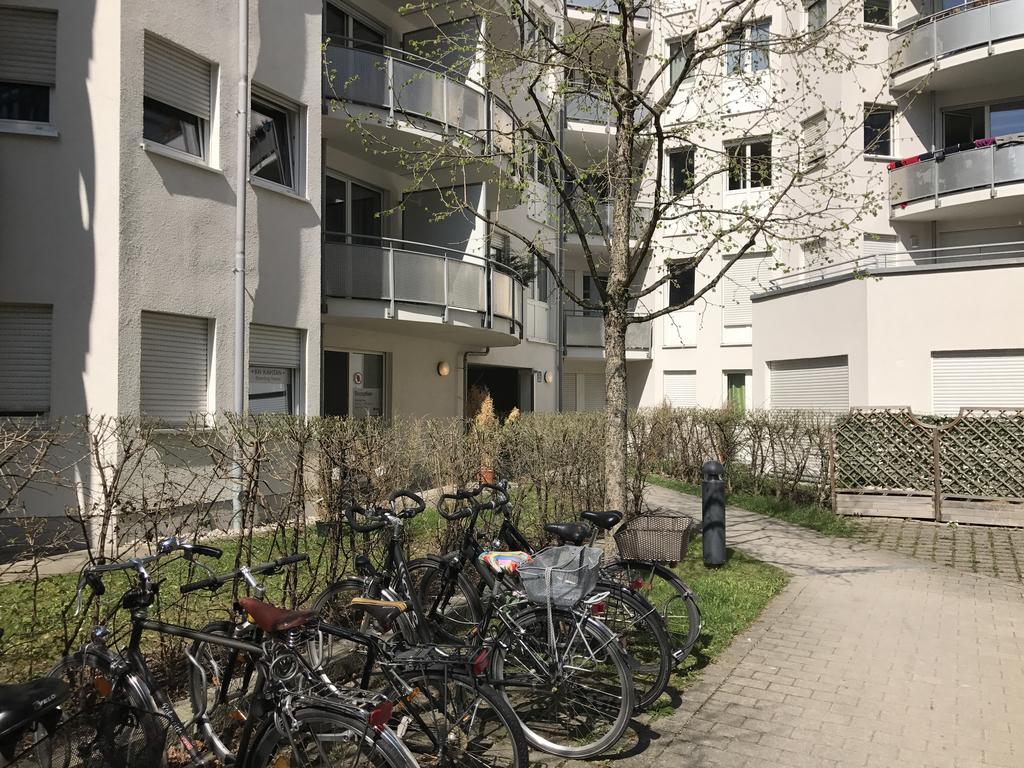 Kn Kahtan Boarding House Appartement München Buitenkant foto
