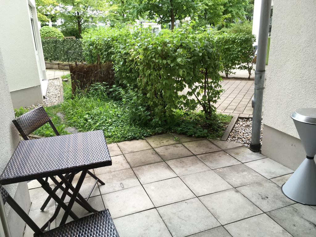 Kn Kahtan Boarding House Appartement München Buitenkant foto
