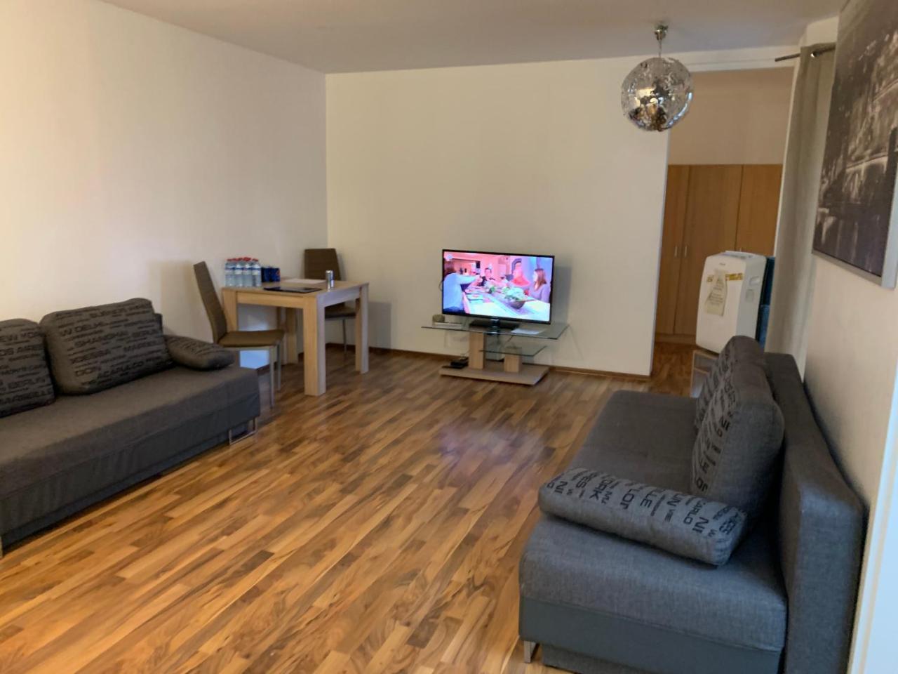 Kn Kahtan Boarding House Appartement München Buitenkant foto