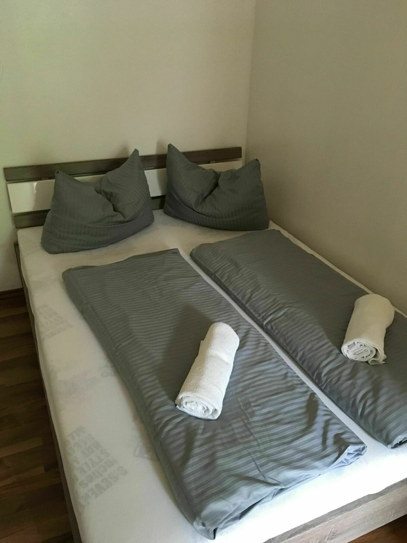 Kn Kahtan Boarding House Appartement München Buitenkant foto