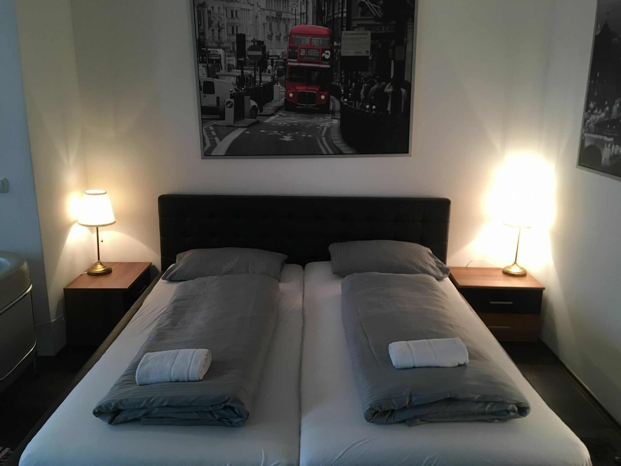 Kn Kahtan Boarding House Appartement München Buitenkant foto