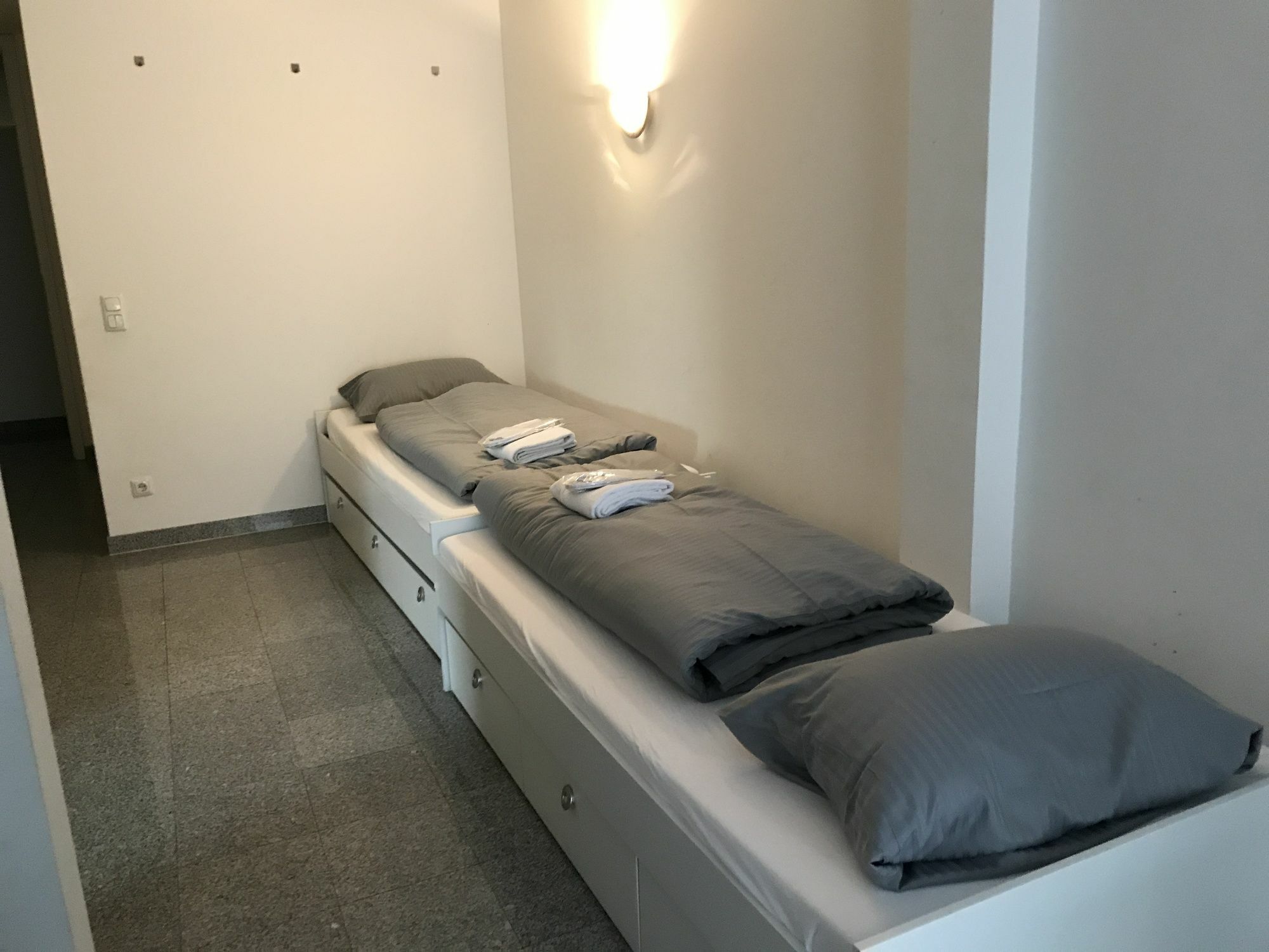 Kn Kahtan Boarding House Appartement München Buitenkant foto