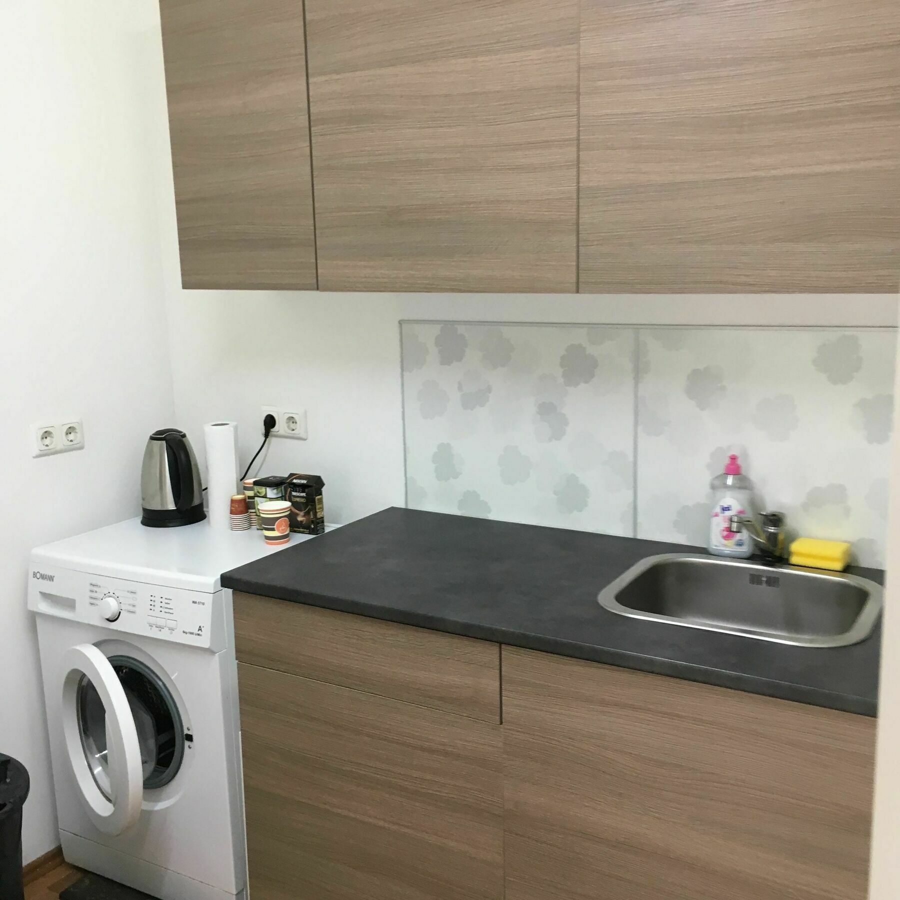 Kn Kahtan Boarding House Appartement München Buitenkant foto