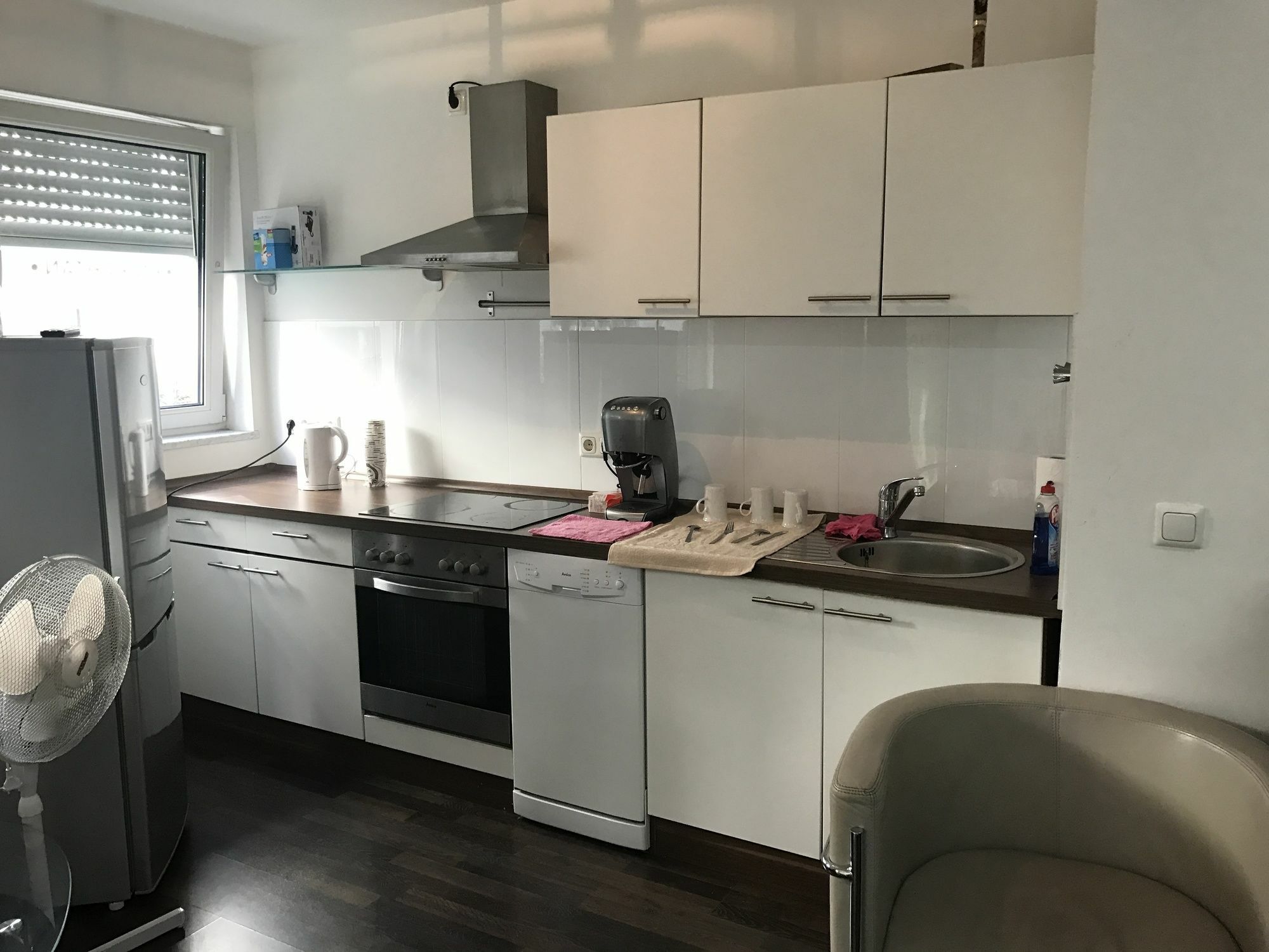 Kn Kahtan Boarding House Appartement München Buitenkant foto