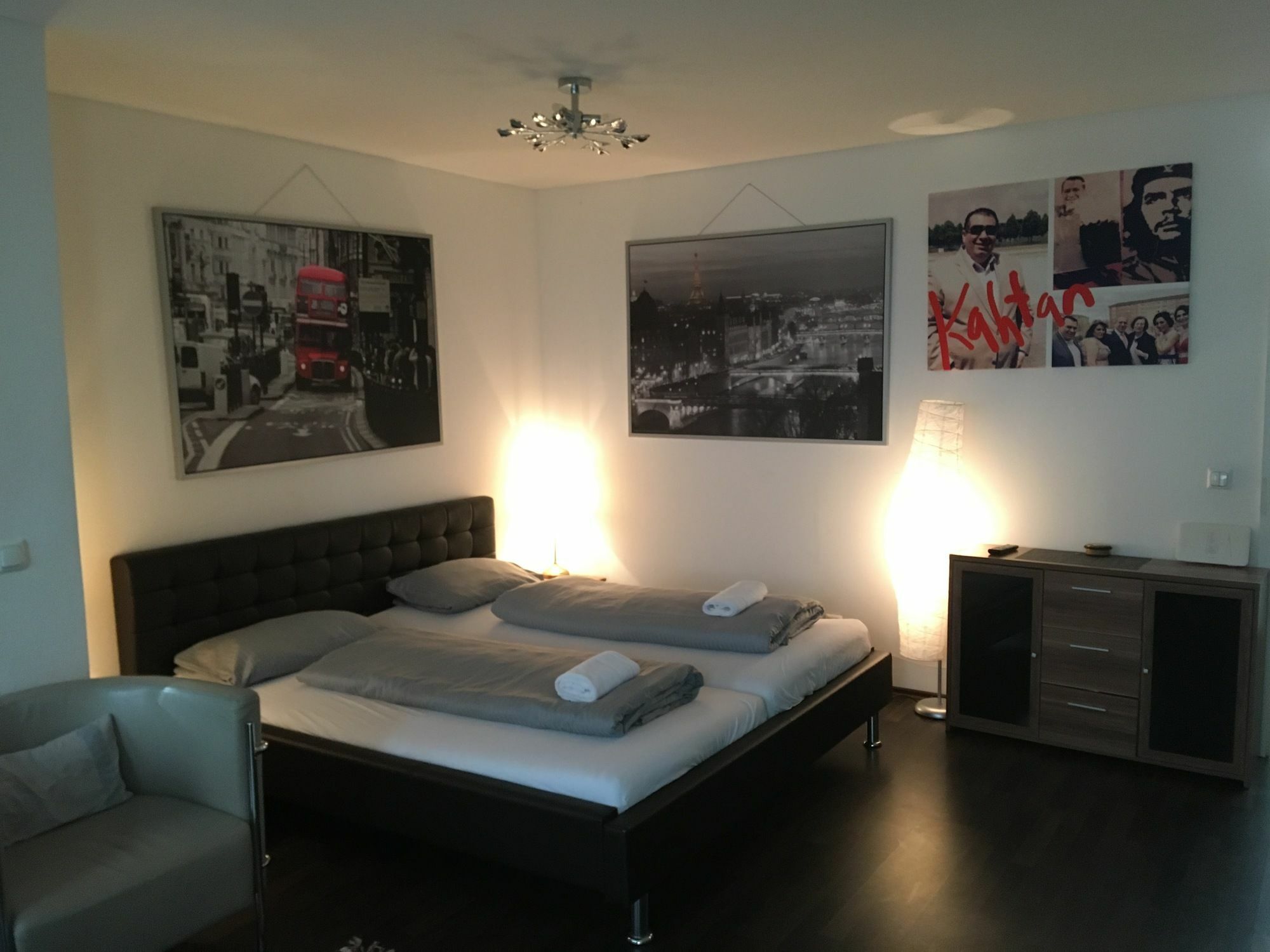 Kn Kahtan Boarding House Appartement München Buitenkant foto